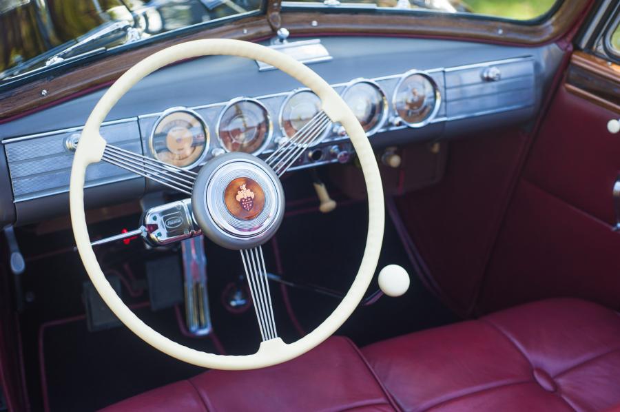  Packard Twelve Convertible Sedan 1938 года  (фото 21 из 42)